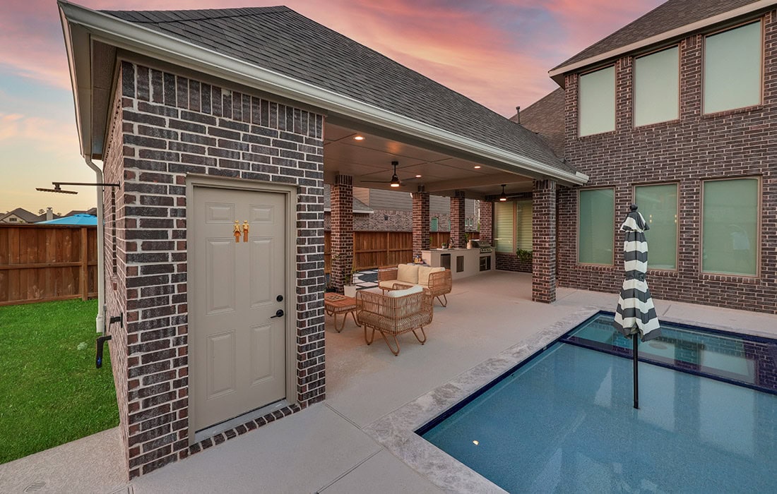 custom-pool-with-outdoor-bathroomsunset